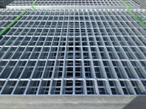How to clean galvanized steel grating?