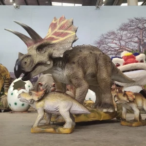 Triceratops Family With Little Baby Animatronic Dinosaur Vendor For Amusement Jurassic Park