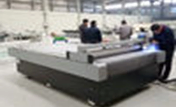 380V Water Cooling CNC Fiber Laser Cutter For Metal