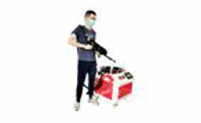 Handheld Fiber Laser Cleaning Machine For Rust Removal With 100W Raycus
