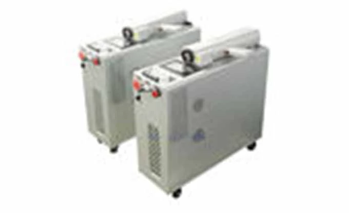100w 200w Raycus Laser Cleaning Equipment Rust Paint Removal Small Size