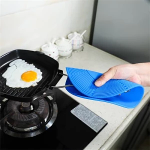 Silicone cover pad for hot pot pans bowls plates dishes kitchen counter