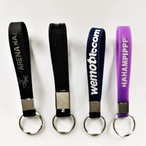 Custom OEM high quality cheapest price Rubber Key buckle silicone keychain