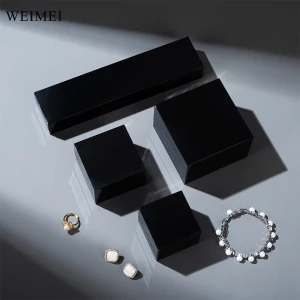 WEIMEI Custom Logo Light Flip Leather Earrings Necklace Bracelet Pendant Packaging Ring Jewelry Boxes with LED