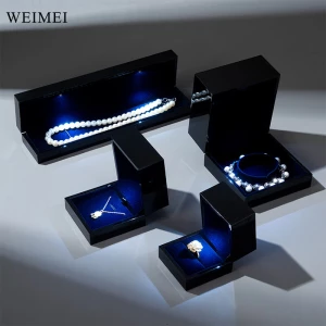 WEIMEI Custom Logo Light Flip Leather Earrings Necklace Bracelet Pendant Packaging Ring Jewelry Boxes with LED